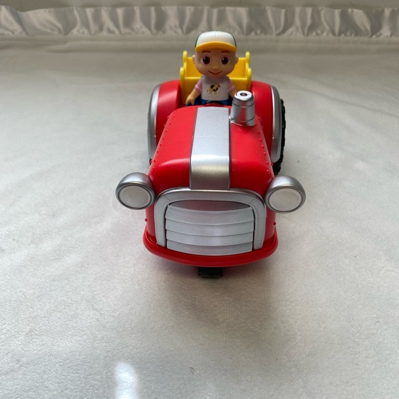 CoComelon Official Musical Tractor w/Sounds & Exclusive 3-inch Farm JJ Toy, - Picture 4 of 7